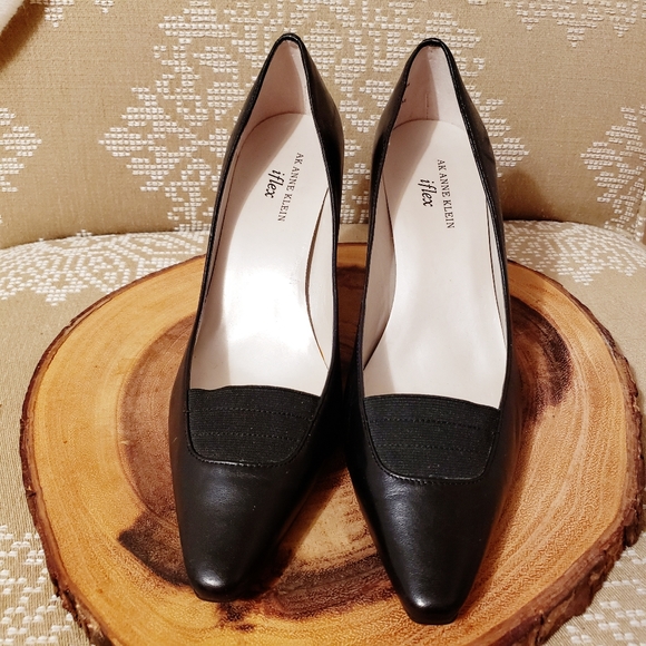 ANNE KLEIN | NWOT LEATHER SLIP IN PUMPS BLACK - Picture 4 of 10